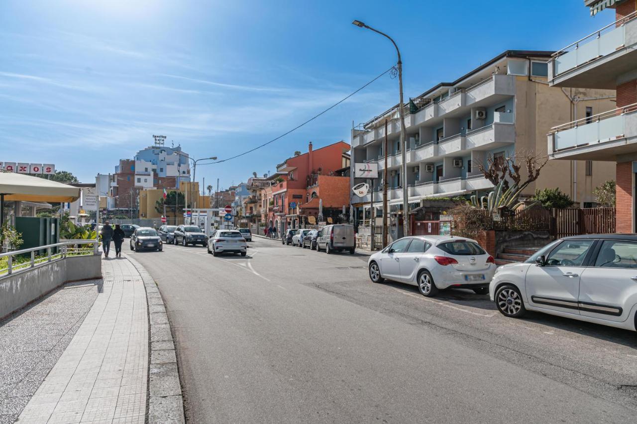 Naxos Bay Flat With Terrace 50 Meters From The Sea Διαμέρισμα Giardini Naxos Εξωτερικό φωτογραφία
